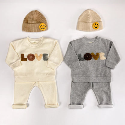 Love Baby Sweatshirt & Pants Clothing Set