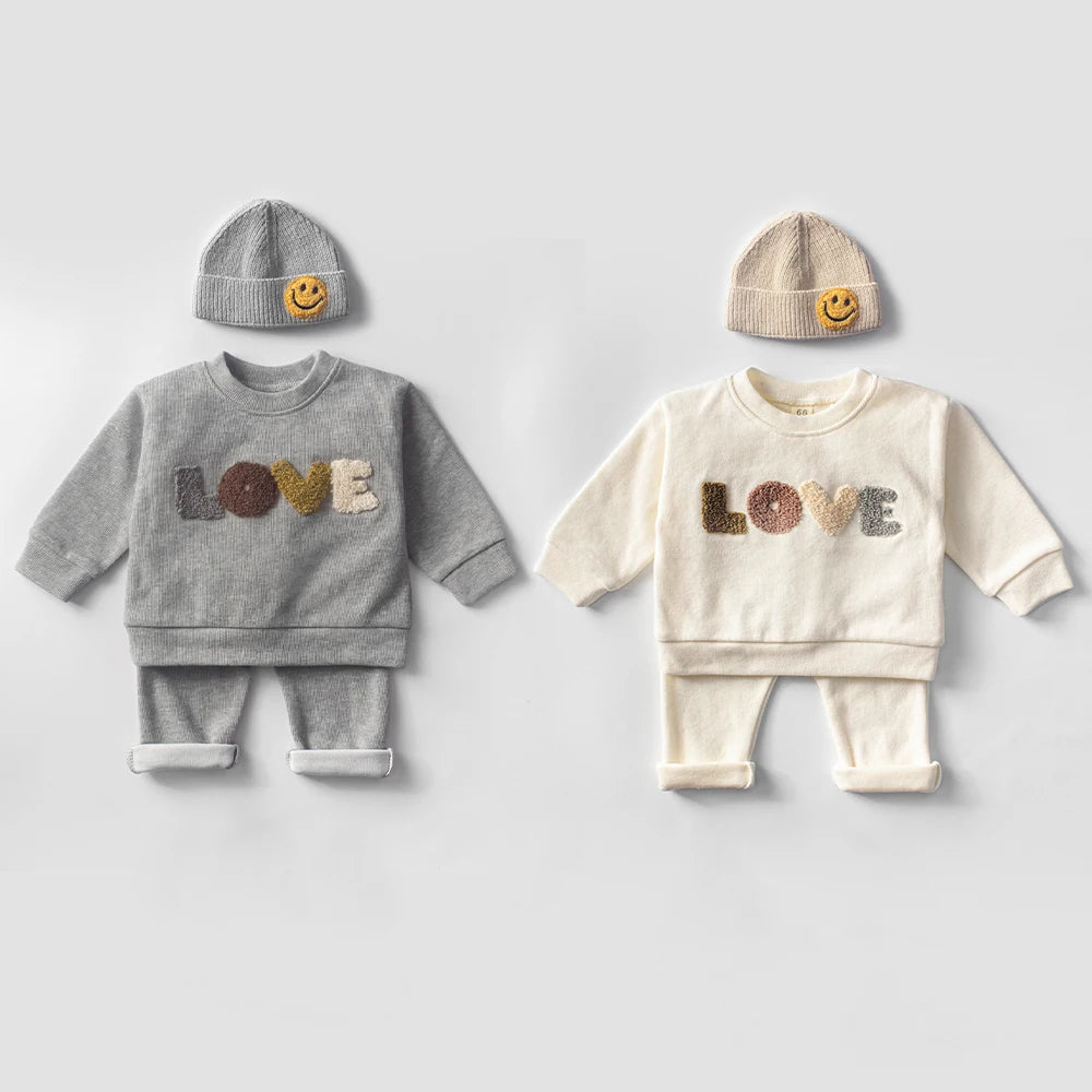 Love Baby Sweatshirt & Pants Clothing Set