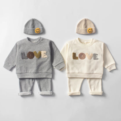 Love Baby Sweatshirt & Pants Clothing Set