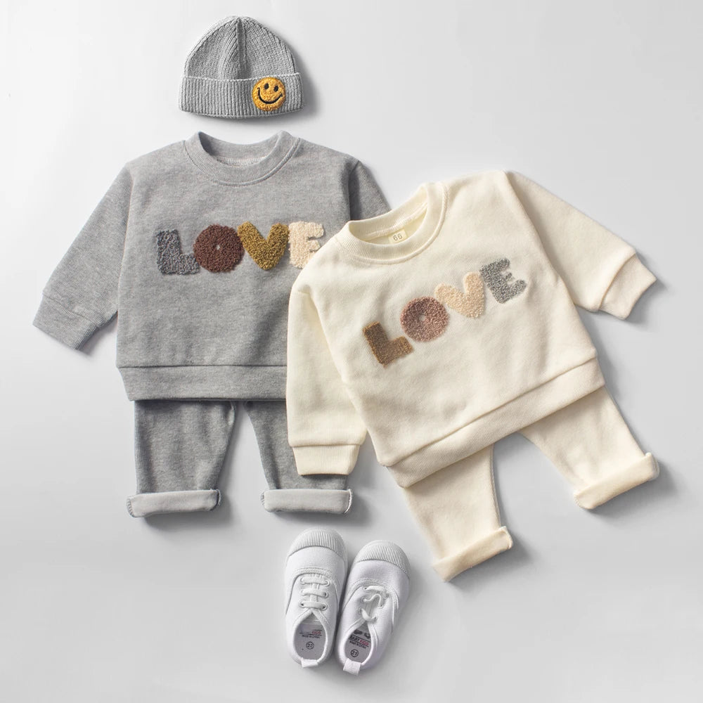 Love Baby Sweatshirt & Pants Clothing Set